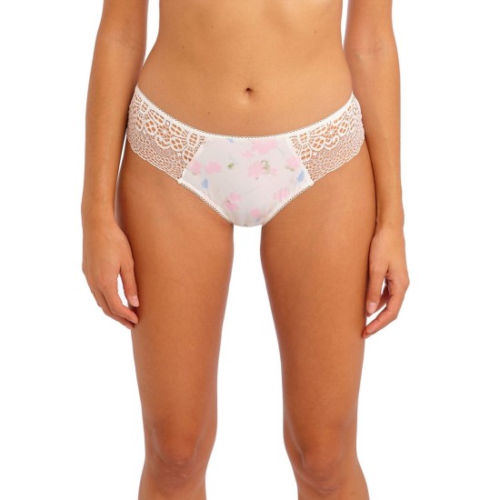 Daydreaming Brief- Flora White